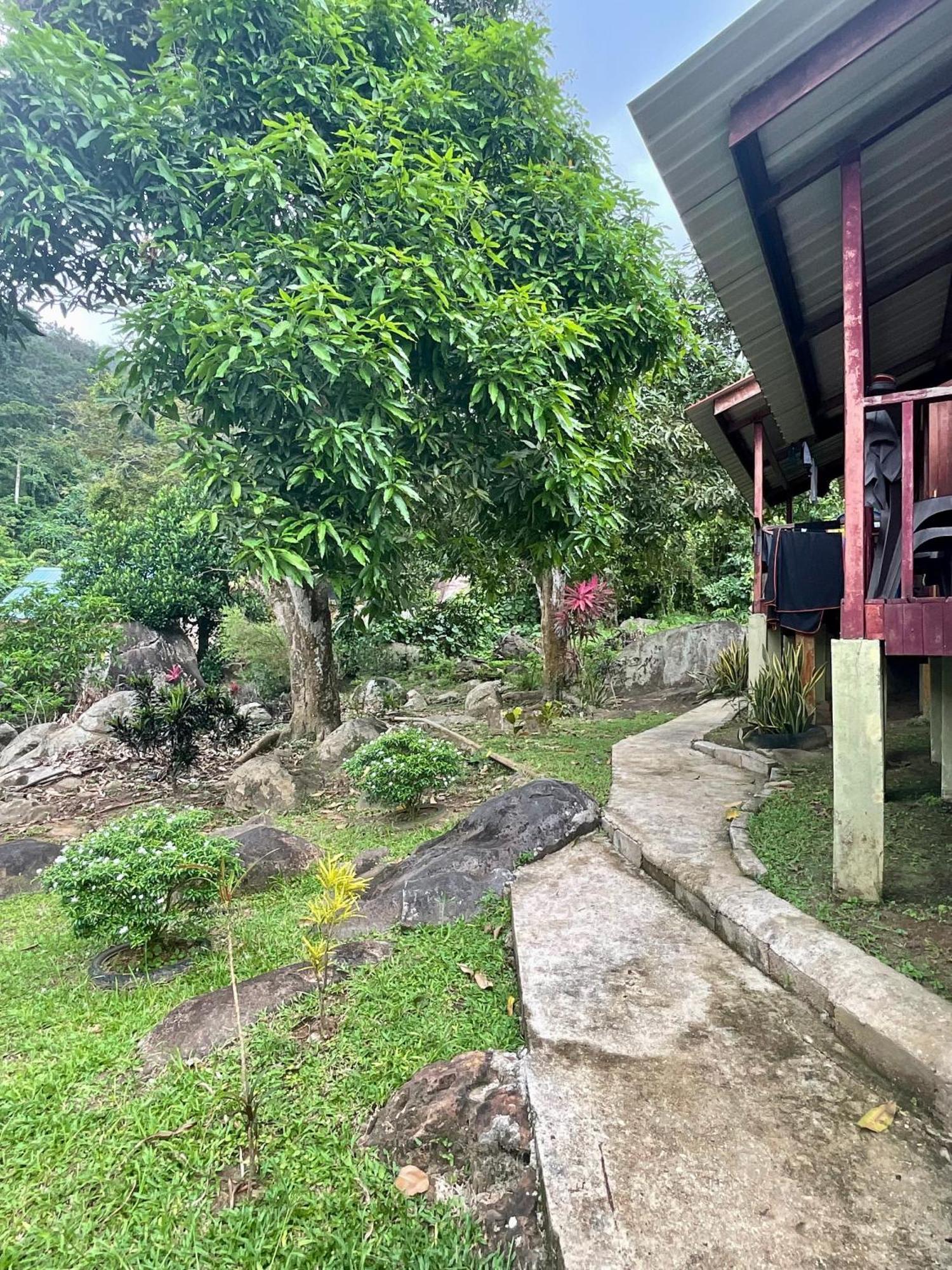 Abc Chalet Tioman Kampong Ayer Batang Экстерьер фото