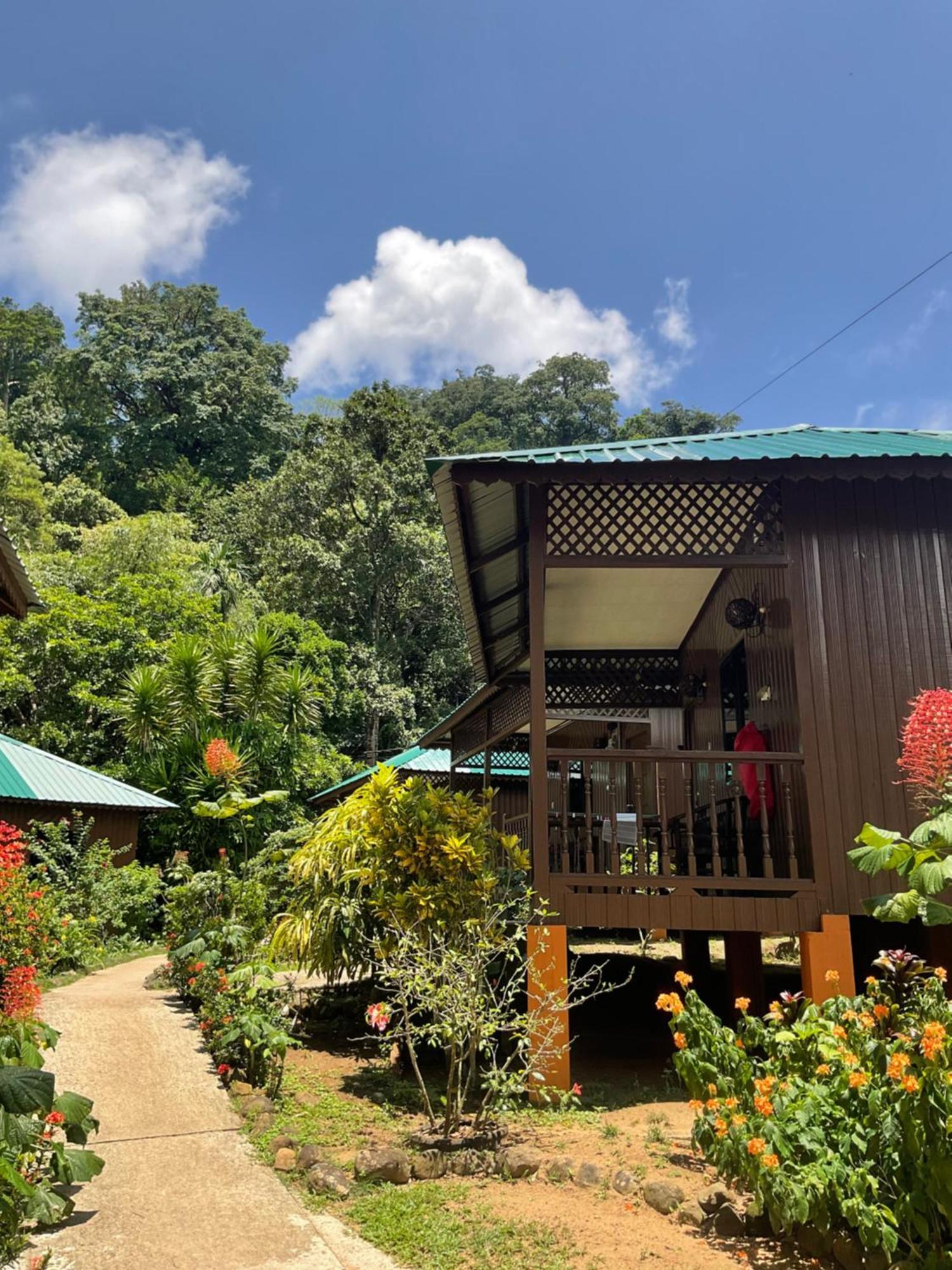 Abc Chalet Tioman Kampong Ayer Batang Экстерьер фото